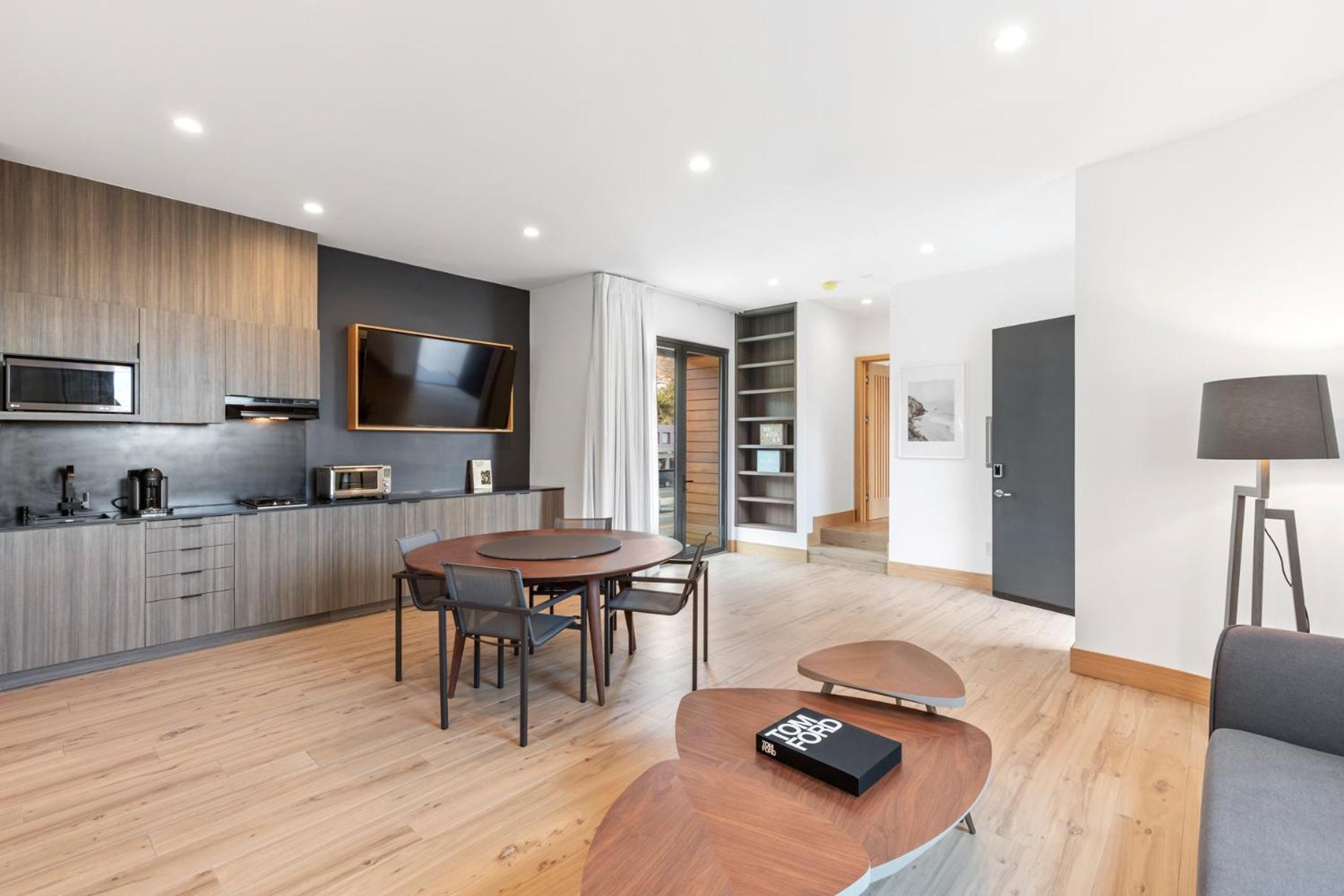 Malibu Sand Carbon Beach Suites Eksteriør bilde