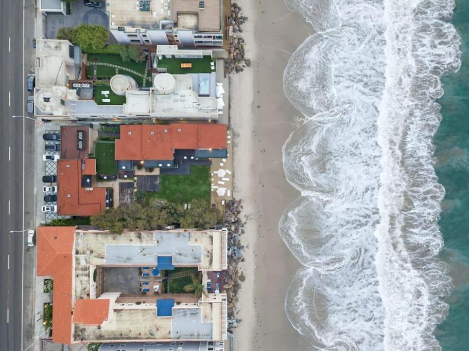 Malibu Sand Carbon Beach Suites Eksteriør bilde